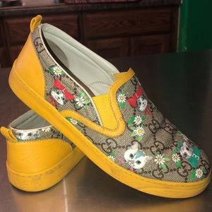 Gucci Love Pets  100 % Authenticate